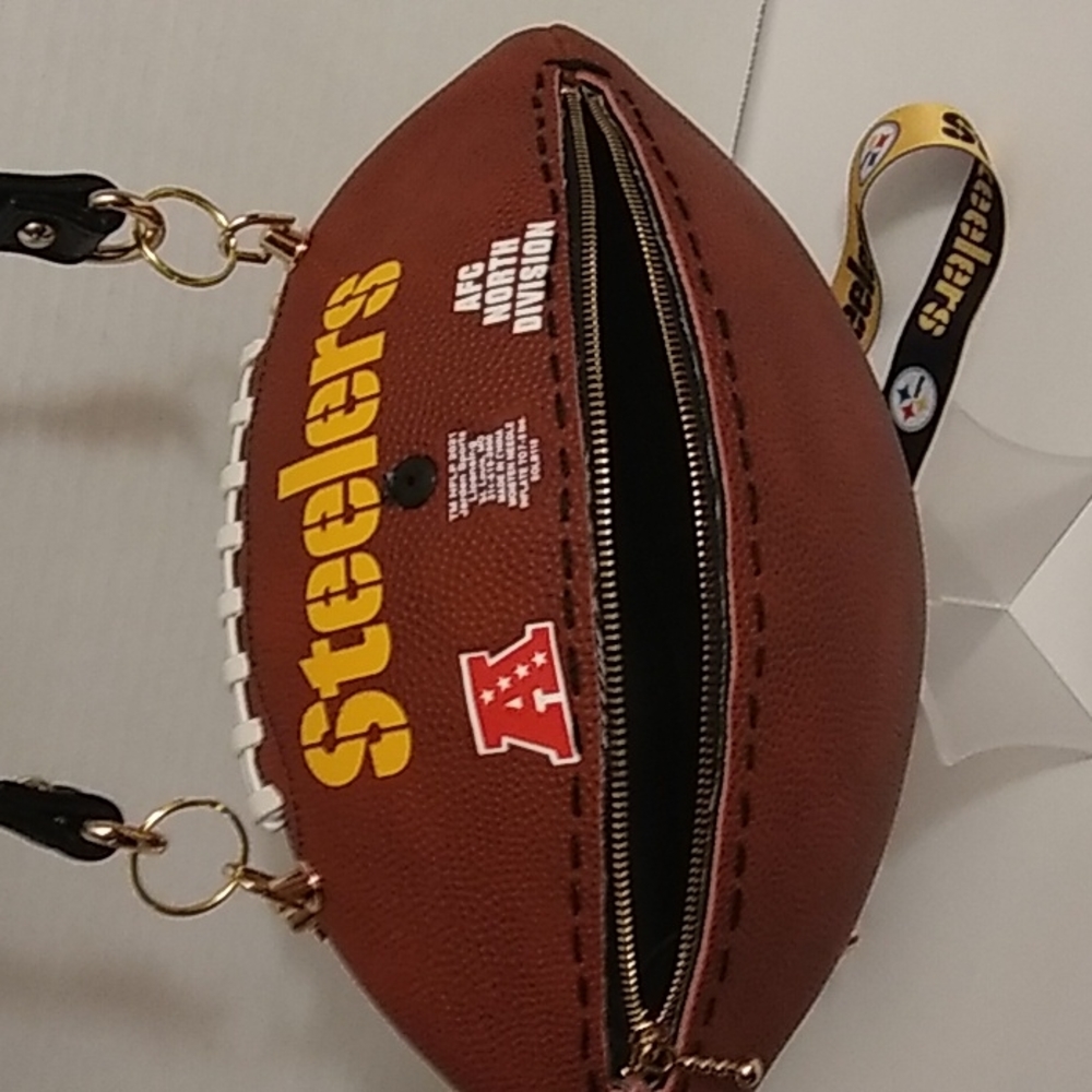 LIMITED EDITION HANDMADE Football Purse (PITTSBURGH STEELERS) 🏈 - Picture 7 of 12